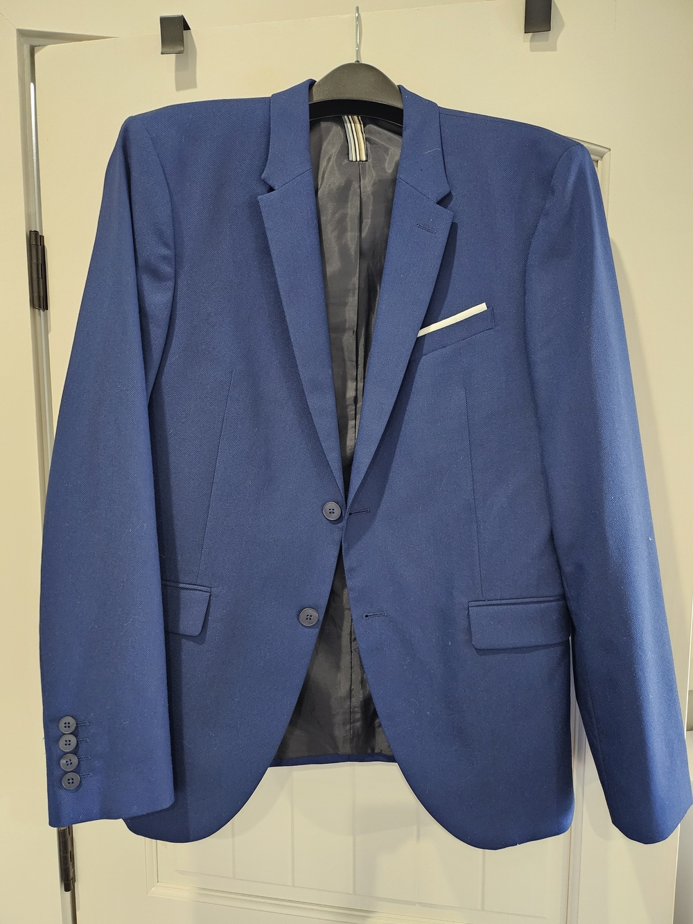 Zara Men's Deep Blue Two-Button Notch Lapel Blazer with White Pocket Trim